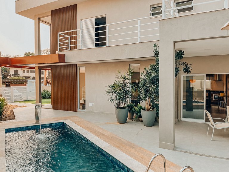 Casa 5224 - Nova, 5 suítes, piscina e área gourmet