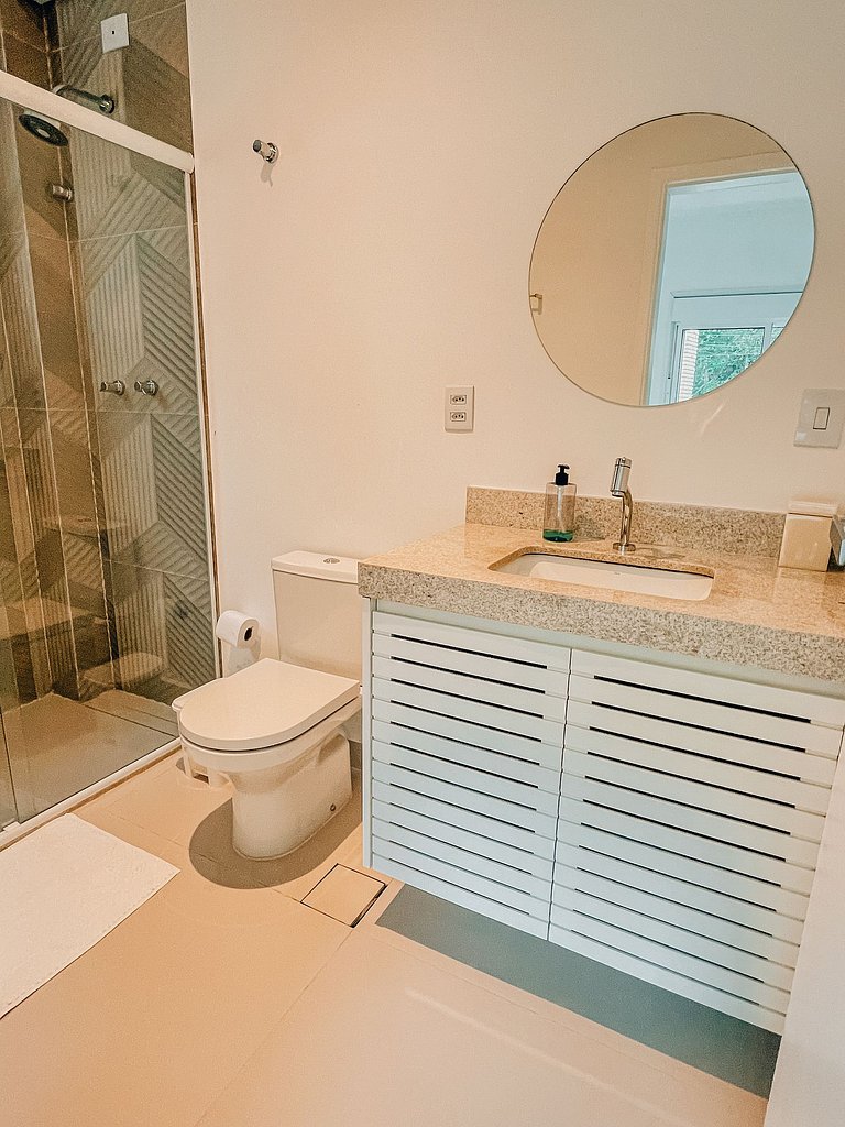 Casa 4724 - 3 suítes com ar condicionado e piscina