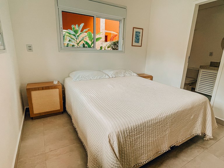 Casa 4724 - 3 suítes com ar condicionado e piscina