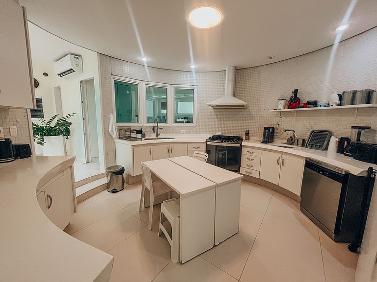 Casa 5524 - Pé na areia, 6 suítes e com serviço de hotel