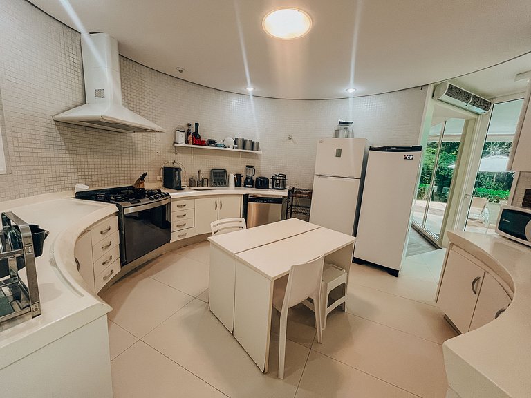 Casa 5524 - Pé na areia, 6 suítes e com serviço de hotel
