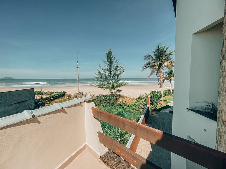 Casa pé na areia | Praia de Guaratuba, Bertioga SP