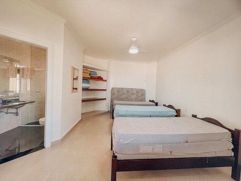 Casa pé na areia | Praia de Guaratuba, Bertioga SP