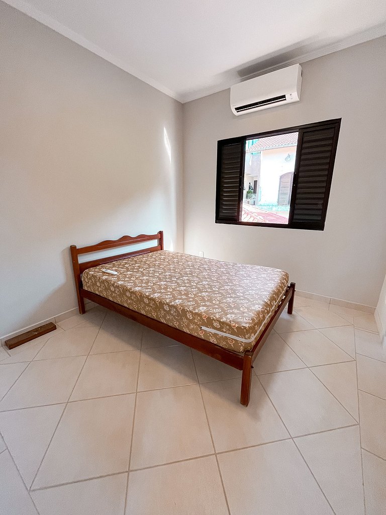 Casa 4324 – Pronta para morar ou investir: Piscina ensolarad