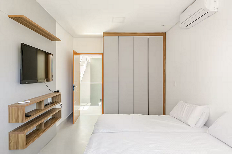 Casa 7025 - Alto padrão, 6 suítes com piscina - Mod24
