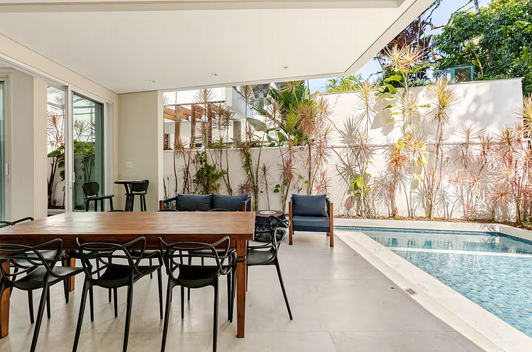 Casa 7025 - Alto padrão, 6 suítes com piscina - Mod24