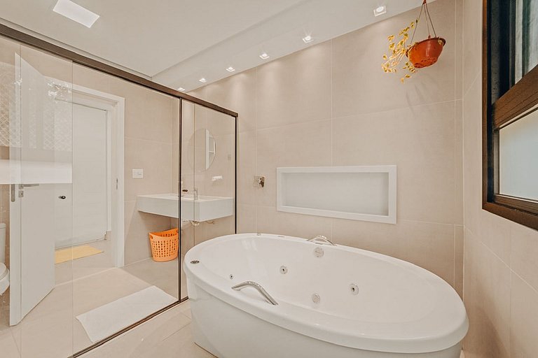 Casa 7525 - Vista para a mata com piscina - Mod24