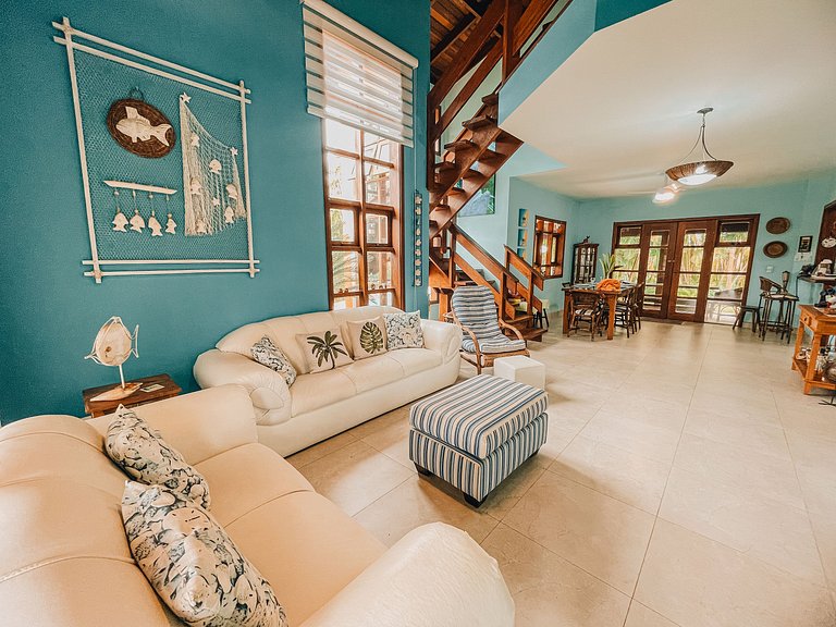 Casa 8925 - Cenário ideal entre o verde da mata e do mar.