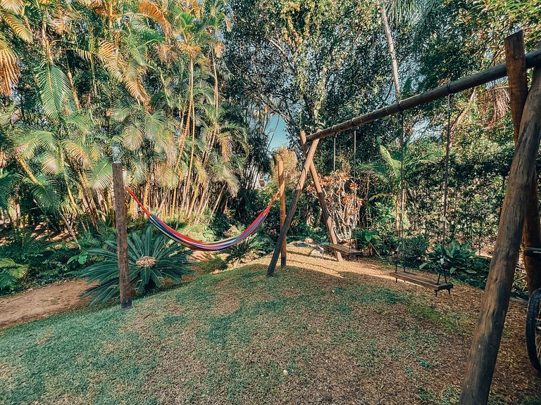 Casa 8925 - Cenário ideal entre o verde da mata e do mar.