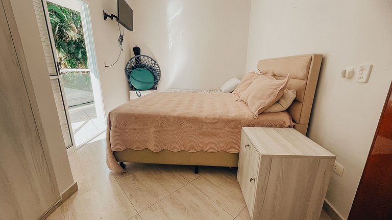 Casa 9125 - 6 suítes, 18 pessoas com Serviço de Hotel