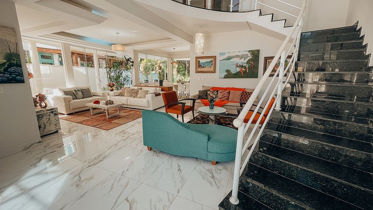 Casa 9125 - 6 suítes, 18 pessoas + Serviços