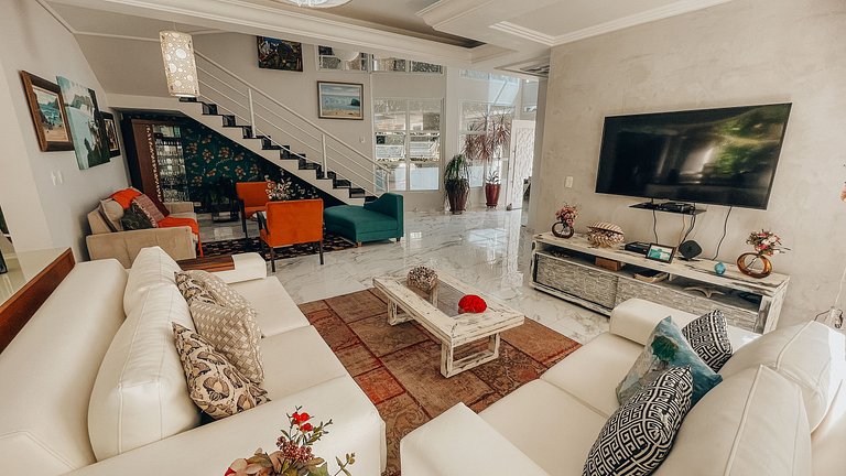 Casa 9125 - 6 suítes, 18 pessoas + Serviços