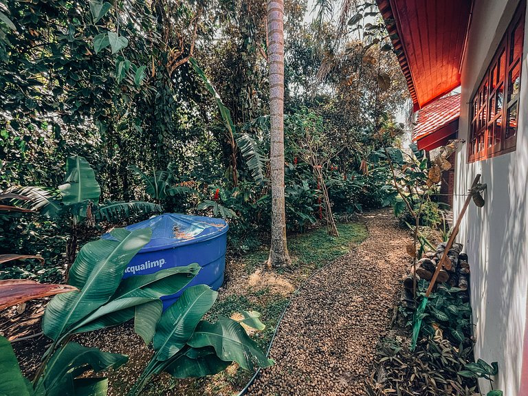 Casa 9425 - Charmosa Casa Pé na Areia recuado, 4 Suítes e vi