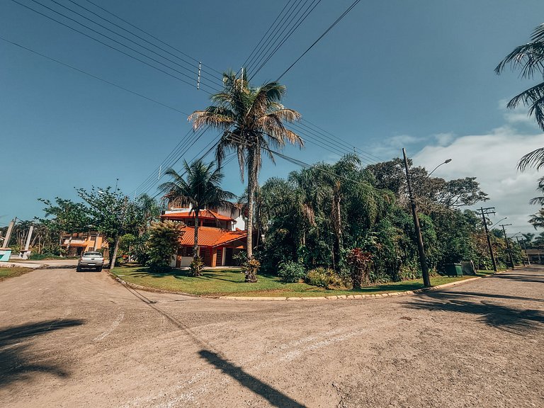 Casa 9425 - Charmosa Casa Pé na Areia recuado, 4 Suítes e vi