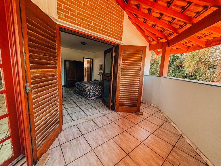 Casa 9425 - Charmosa Casa Pé na Areia recuado, 4 Suítes e vi
