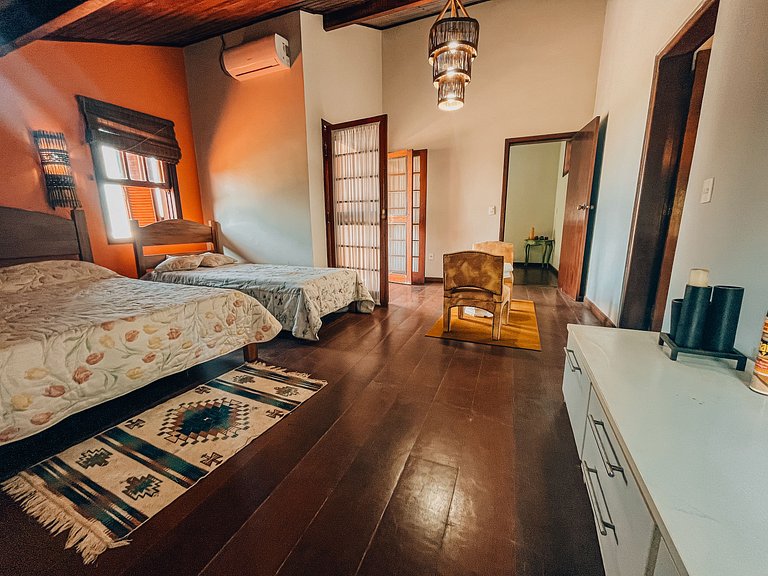 Casa 9425 - Charmosa Casa Pé na Areia recuado, 4 Suítes e vi