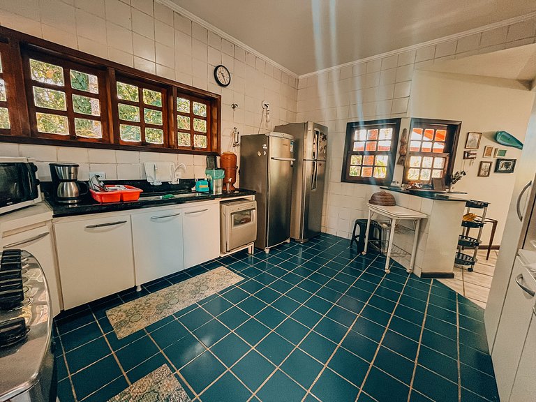 Casa 9425 - Charmosa Casa Pé na Areia recuado, 4 Suítes e vi
