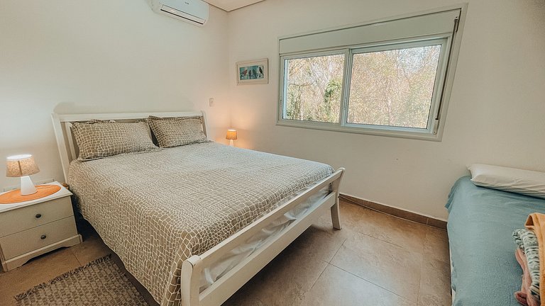 Casa 9025 - Condomínio fechado + praia vazia + piscina: a co