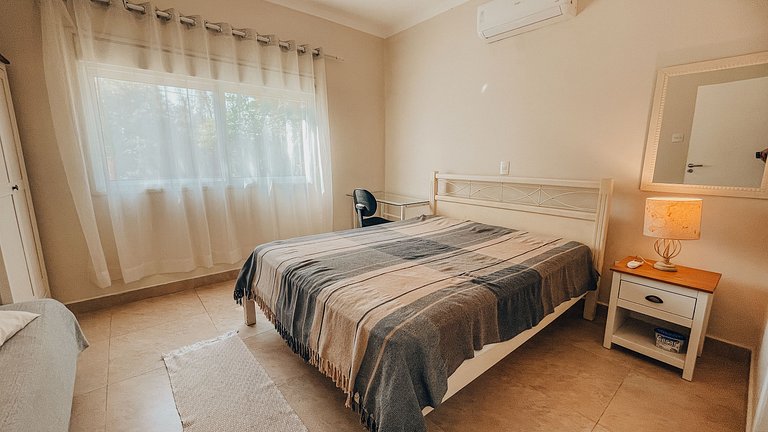 Casa 9025 - Condomínio fechado + praia vazia + piscina: a co
