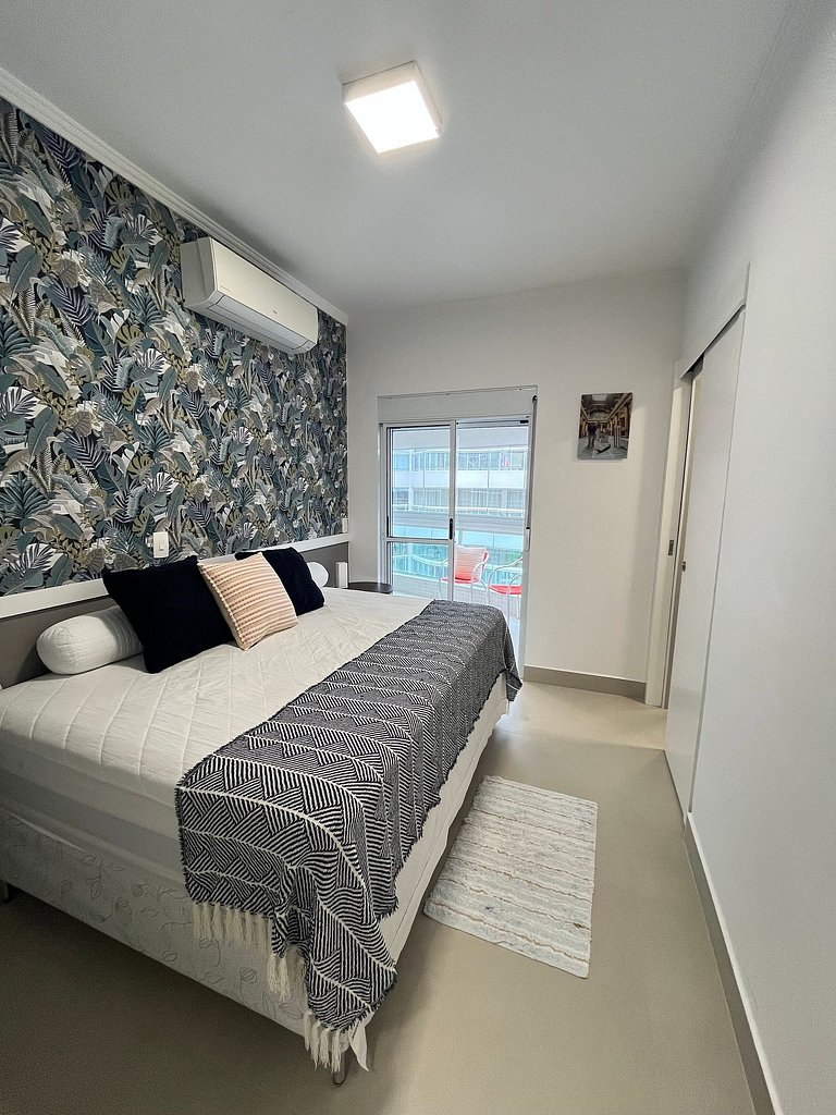 Apto 8725 - Varanda com churrasqueira e nenhum vizinho à vis