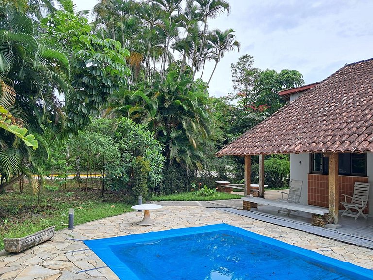 Casa 8825 - Térrea em terreno de esquina – ideal para viver