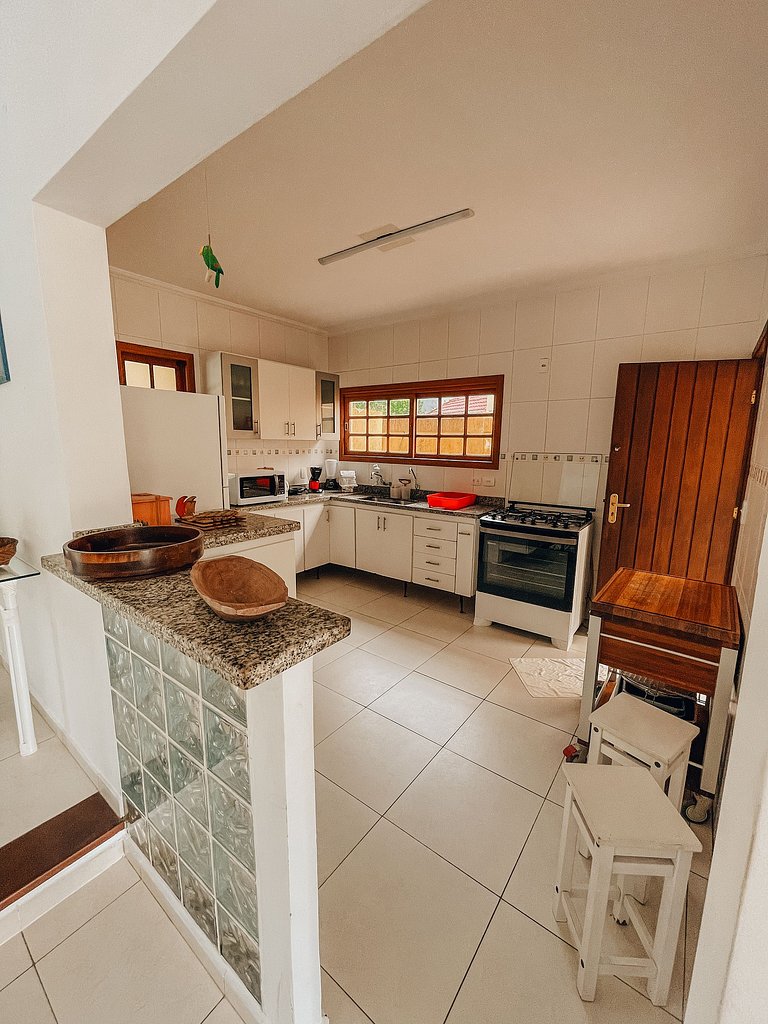 Casa 3624 - Pé na Areia Recuada, Charme, Espaço e Potencial