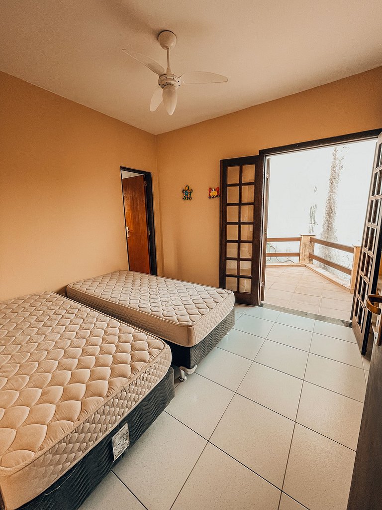 Casa 3624 - Pé na Areia Recuada, Charme, Espaço e Potencial