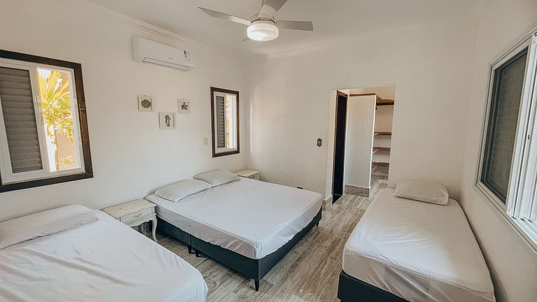 Casa 9325 - Com alma de fazenda e a poucos passos do mar