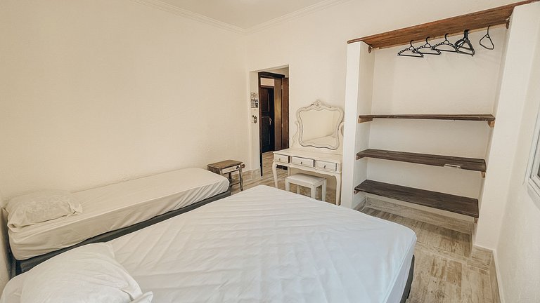 Casa 9325 - Com alma de fazenda e a poucos passos do mar