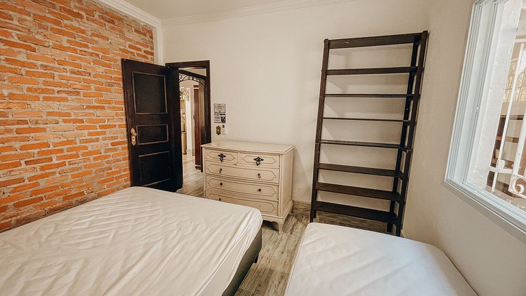 Casa 9325 - Com alma de fazenda e a poucos passos do mar