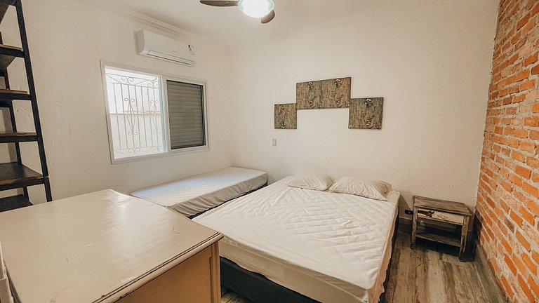 Casa 9325 - Com alma de fazenda e a poucos passos do mar