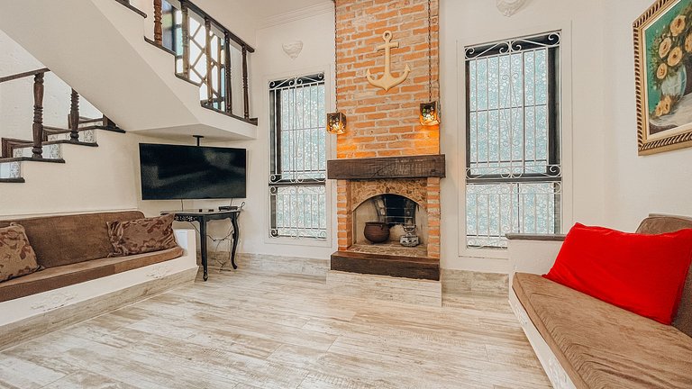 Casa 9325 - Com alma de fazenda e a poucos passos do mar