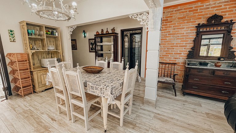 Casa 9325 - Com alma de fazenda e a poucos passos do mar