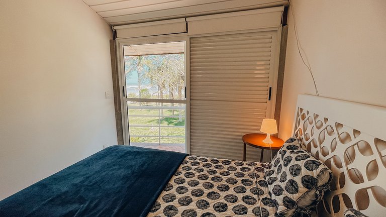 Casa 9524 - Pé na Areia e Vista para o Mar – Condomínio Pont