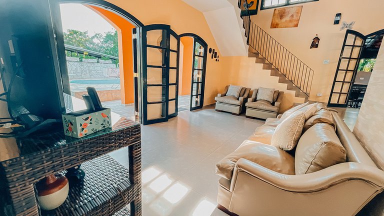 Casa 9926 - Sobrado de esquina com 4 suítes, piscina climati