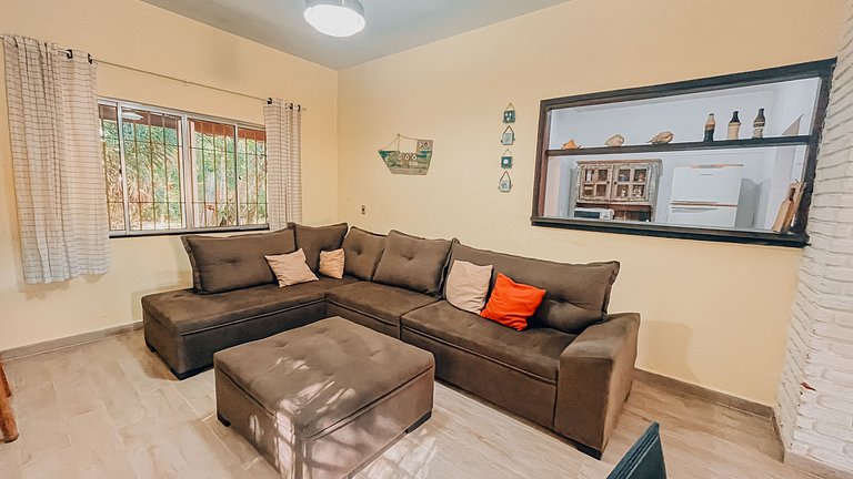 Casa 1126 -Térrea, ensolarada, com piscina, churrasqueira e