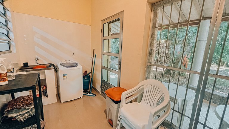 Casa 1126 -Térrea, ensolarada, com piscina, churrasqueira e