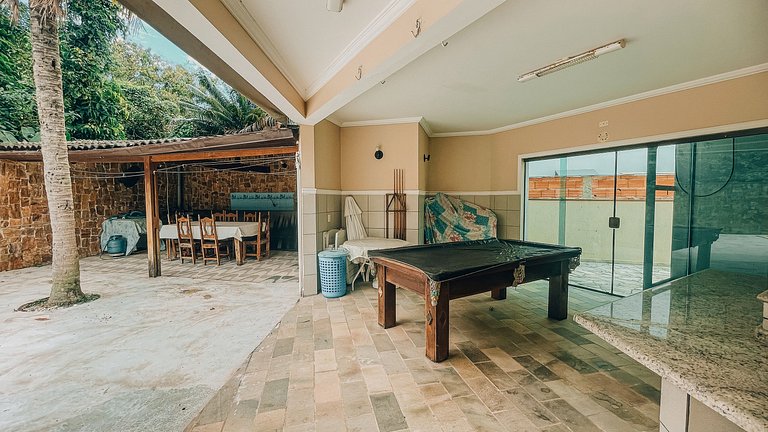 Casa com piscina e 3 suítes | Praia de Guaratuba