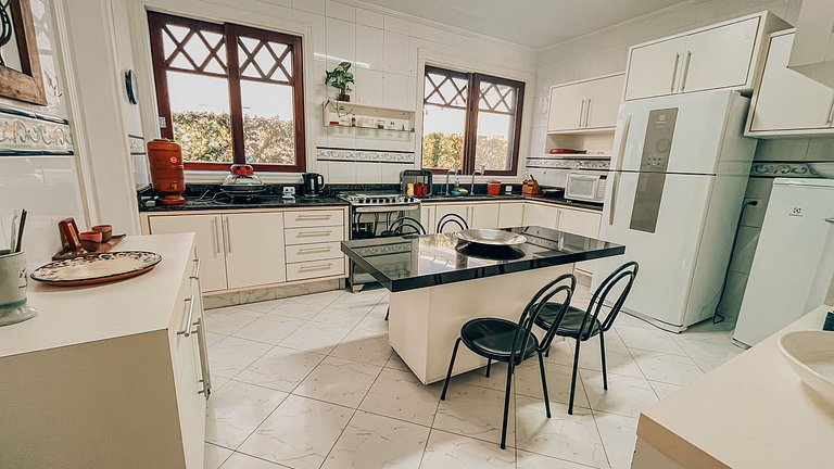 Pé na Areia em Condomínio Fechado: Viva o Mar com Privacidad