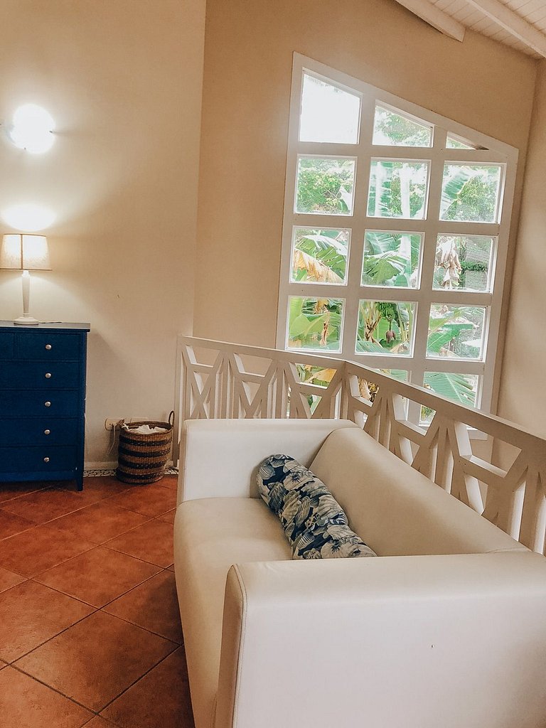 Piscina, muito espaço a 200m da praia