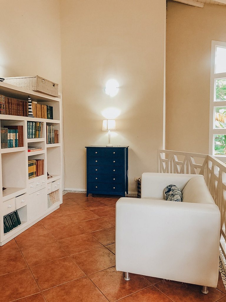 Piscina, muito espaço a 200m da praia