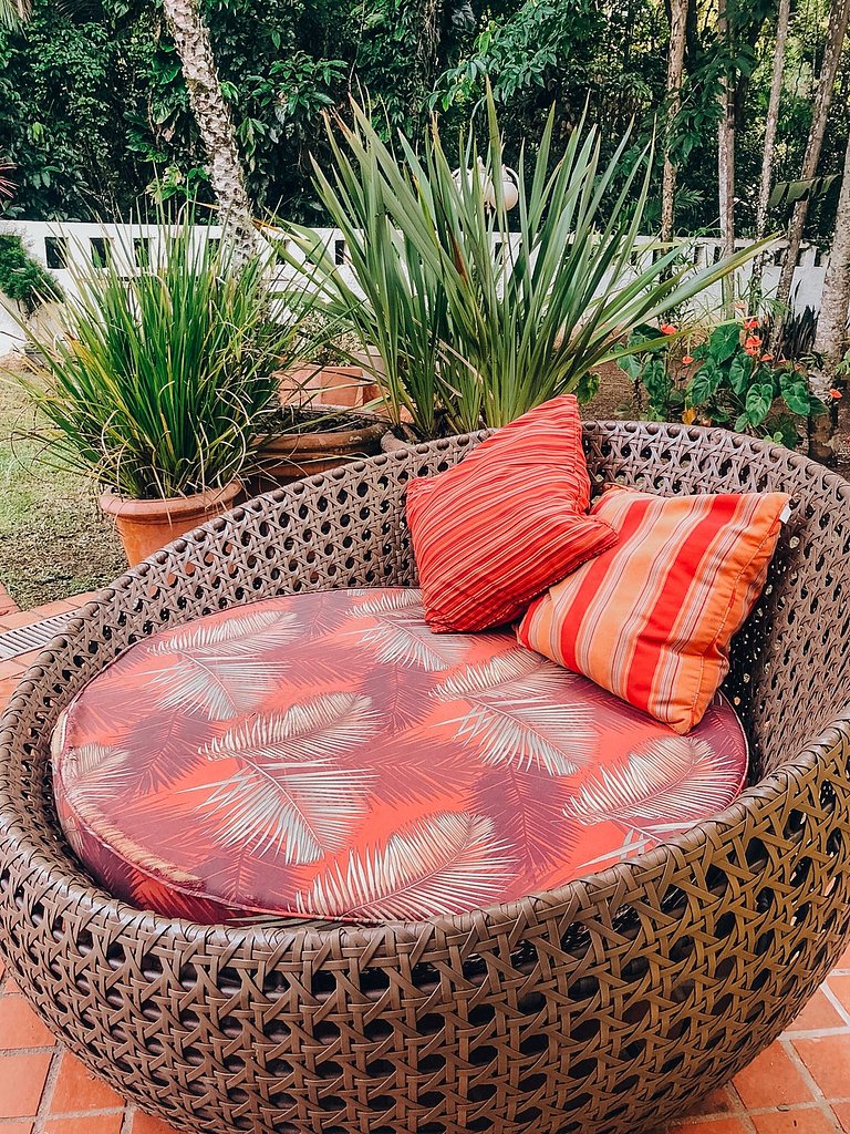 Piscina, muito espaço a 200m da praia