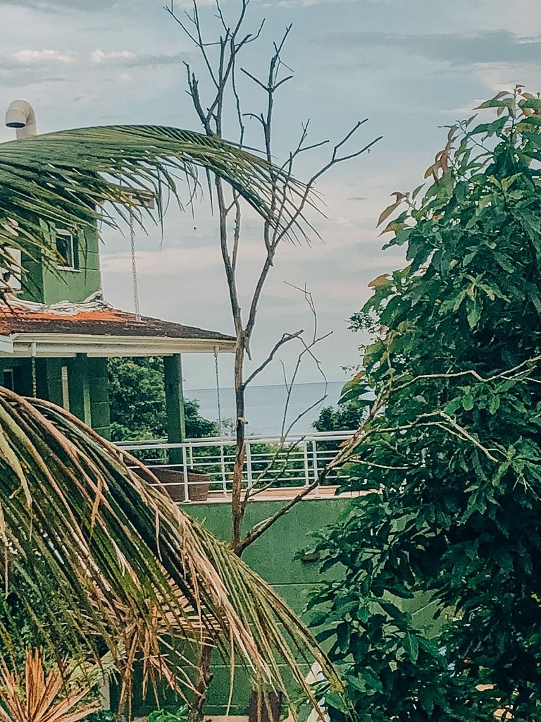 Piscina, muito espaço a 200m da praia