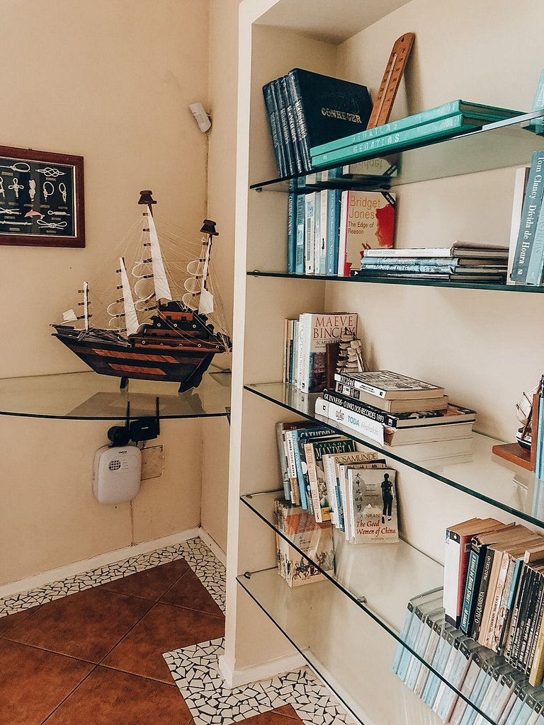 Piscina, muito espaço a 200m da praia