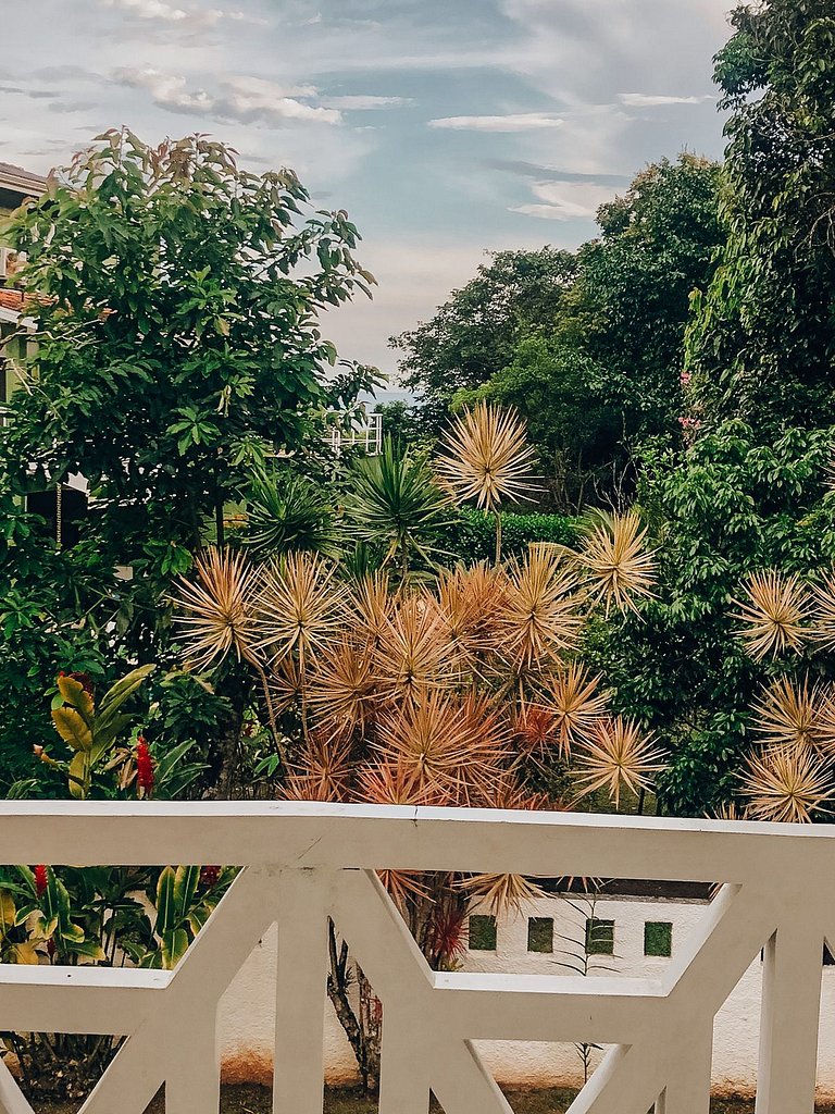 Piscina, muito espaço a 200m da praia