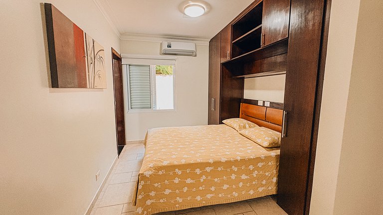 Casa com piscina a 130 m da praia | Guaratuba, Bertioga SP