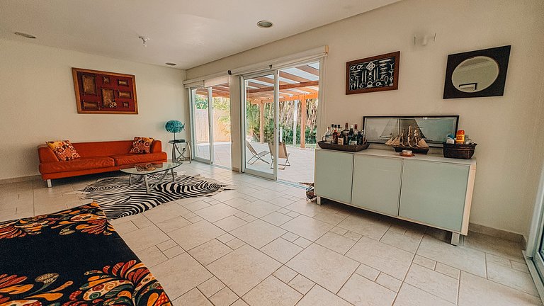Casa com piscina a 130 m da praia | Guaratuba, Bertioga SP