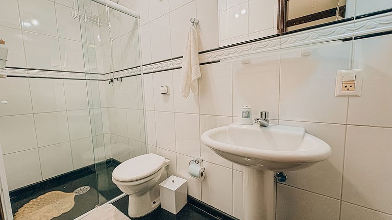 Casa 1726 - Casa com Trilha Exclusiva para a Praia + Área Go