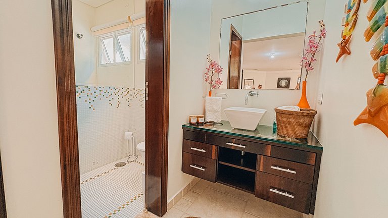 Casa 1726 - Casa com Trilha Exclusiva para a Praia + Área Go