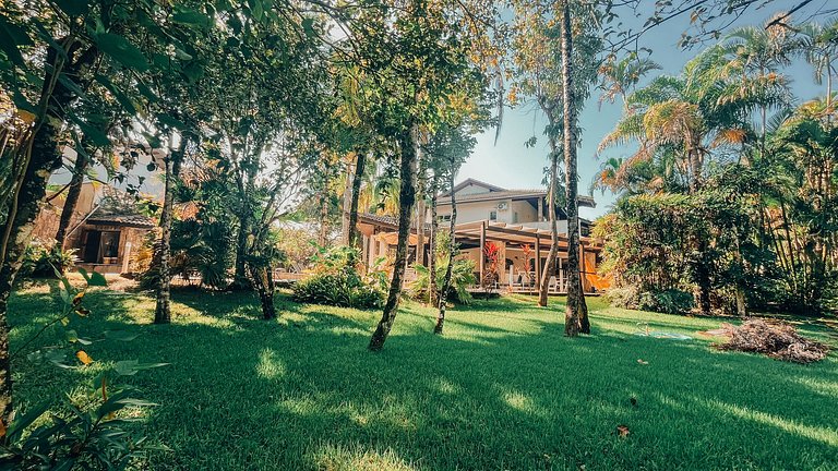 Casa 1726 - Casa com Trilha Exclusiva para a Praia + Área Go